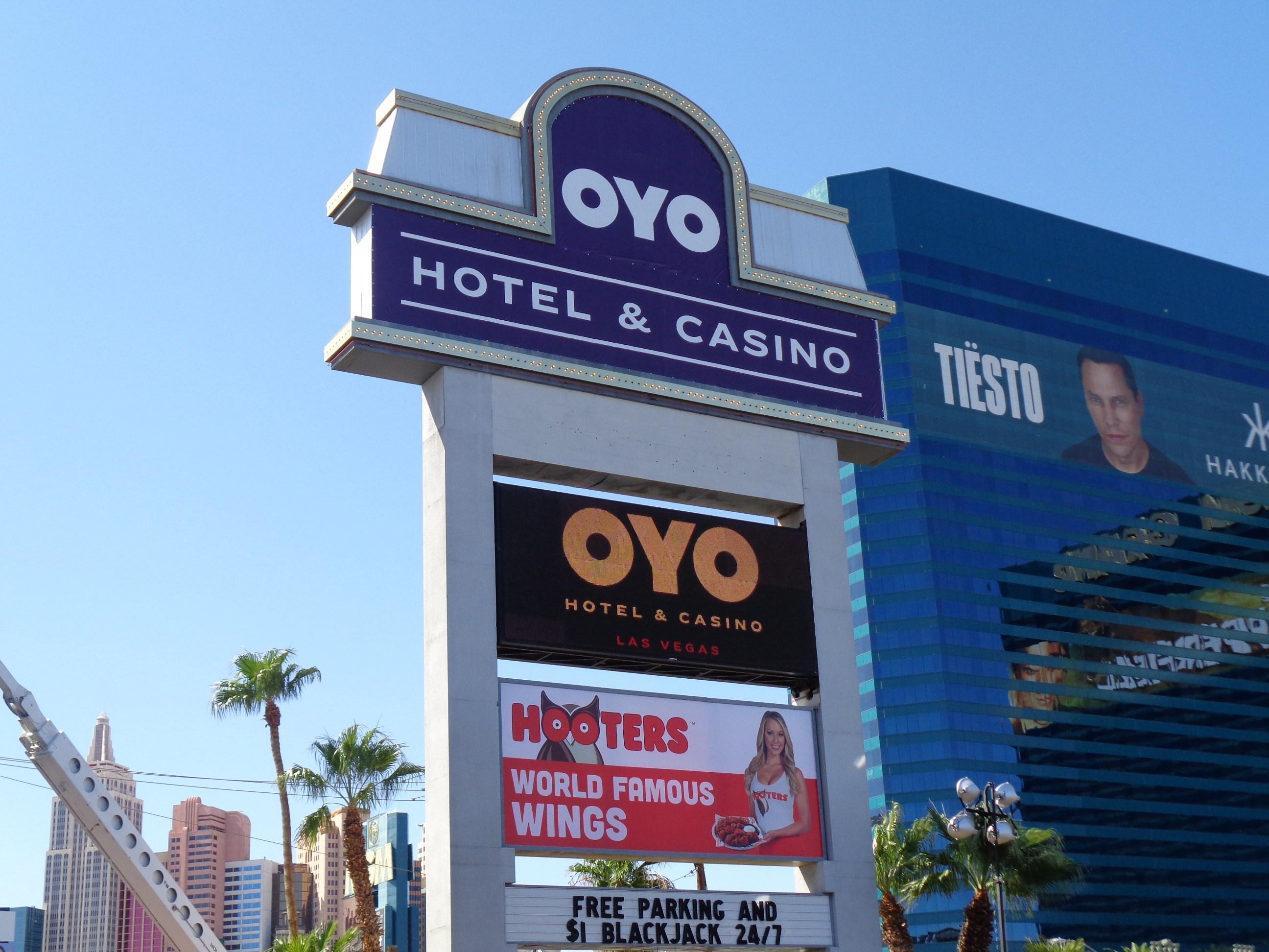 Oyo Hotel And Casino Las Vegas Exteriör bild